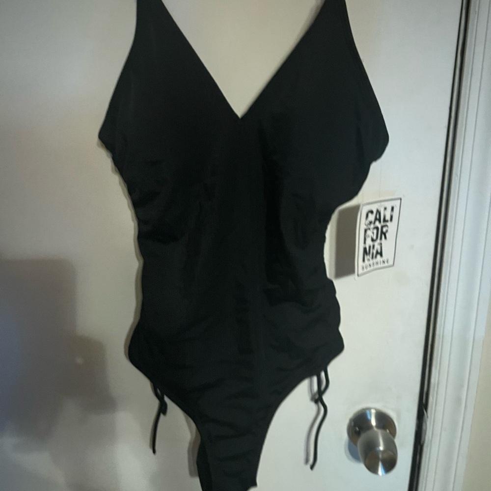 swimsuit.  KHOLS